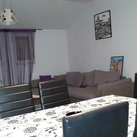 Andelina Apartman *